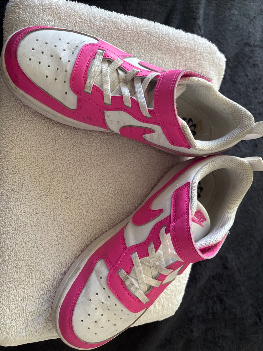Nike Kids White and Bright Pink Low-Top Sneakers